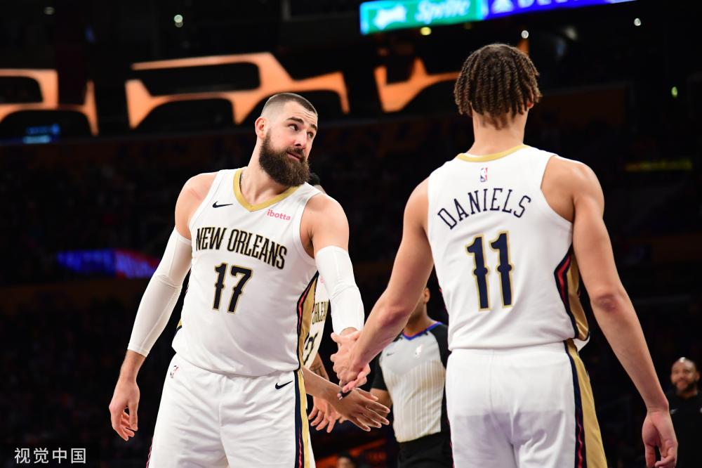 横空出世不 横空出世不